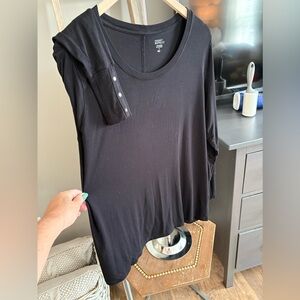 Market & Spruce Black Long Sleeve Tee